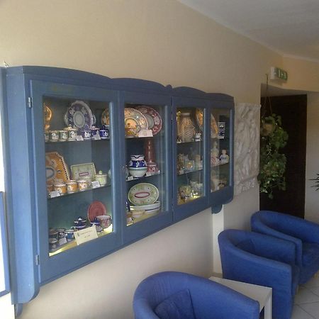 Hotel La Baia Понца Екстериор снимка