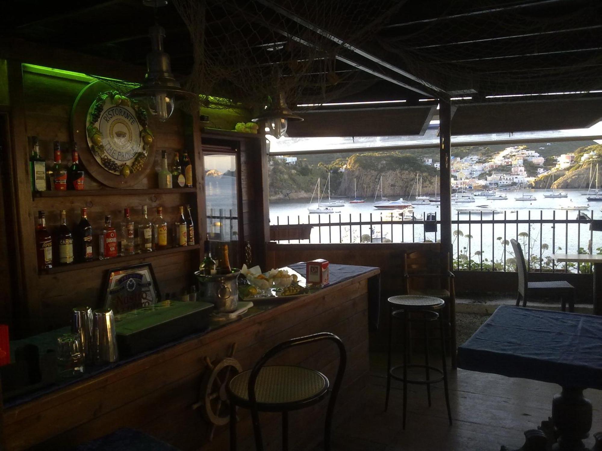 Hotel La Baia Понца Екстериор снимка